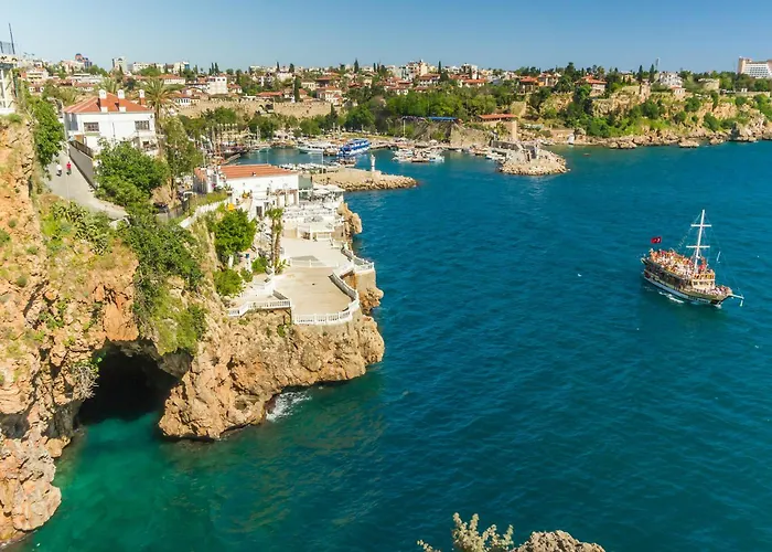 Goodman Hotel & Bistro